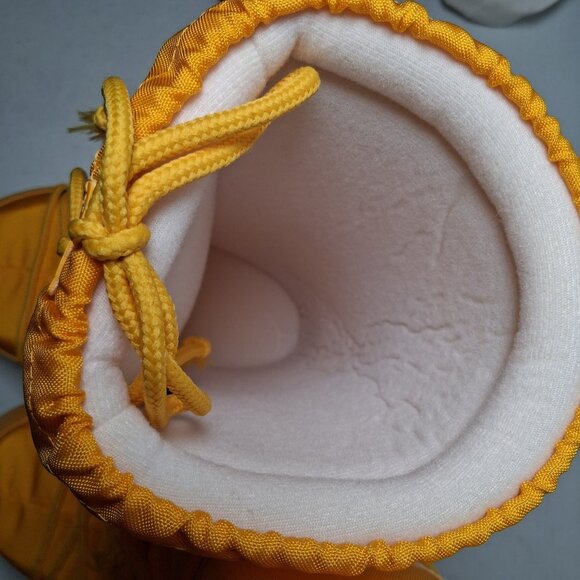 Moon Boot Boots Icon Nylon Yellow EU 35/38 Men US 3.5-6 Women US 4.5-7 - Picture 8 of 16